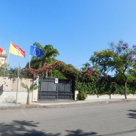 Villa Delle Vacanze Fiumefreddo di Sicilia Exterior foto