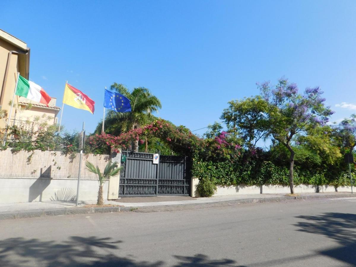 Villa Delle Vacanze Fiumefreddo di Sicilia Exterior foto