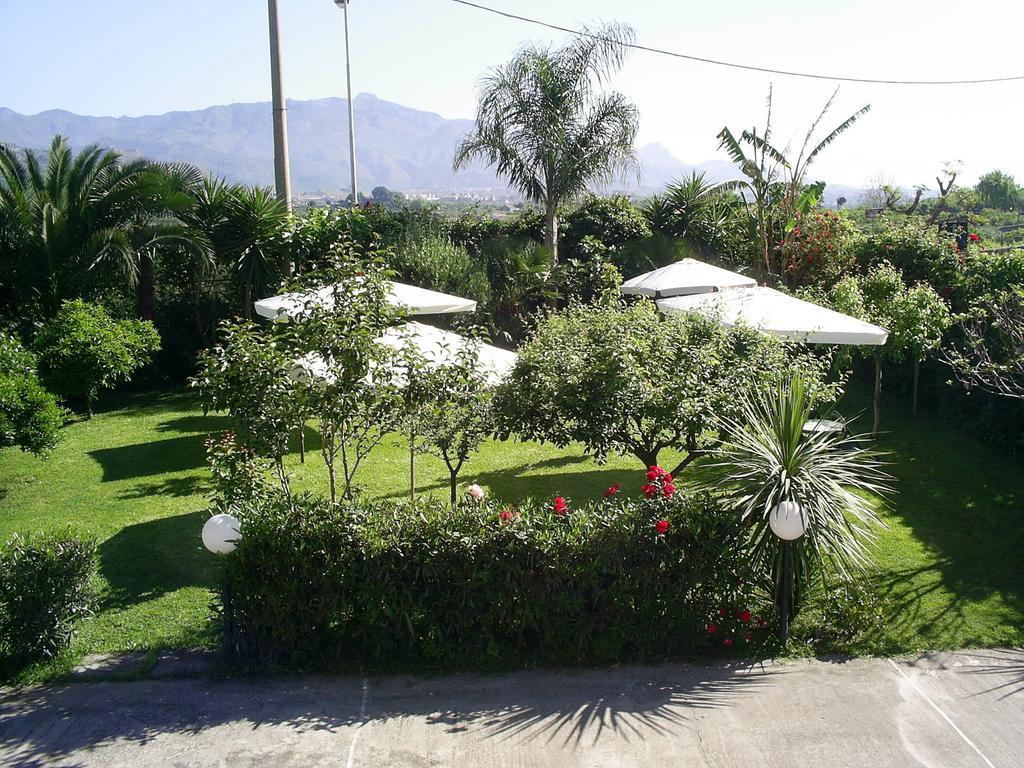 Villa Delle Vacanze Fiumefreddo di Sicilia Exterior foto