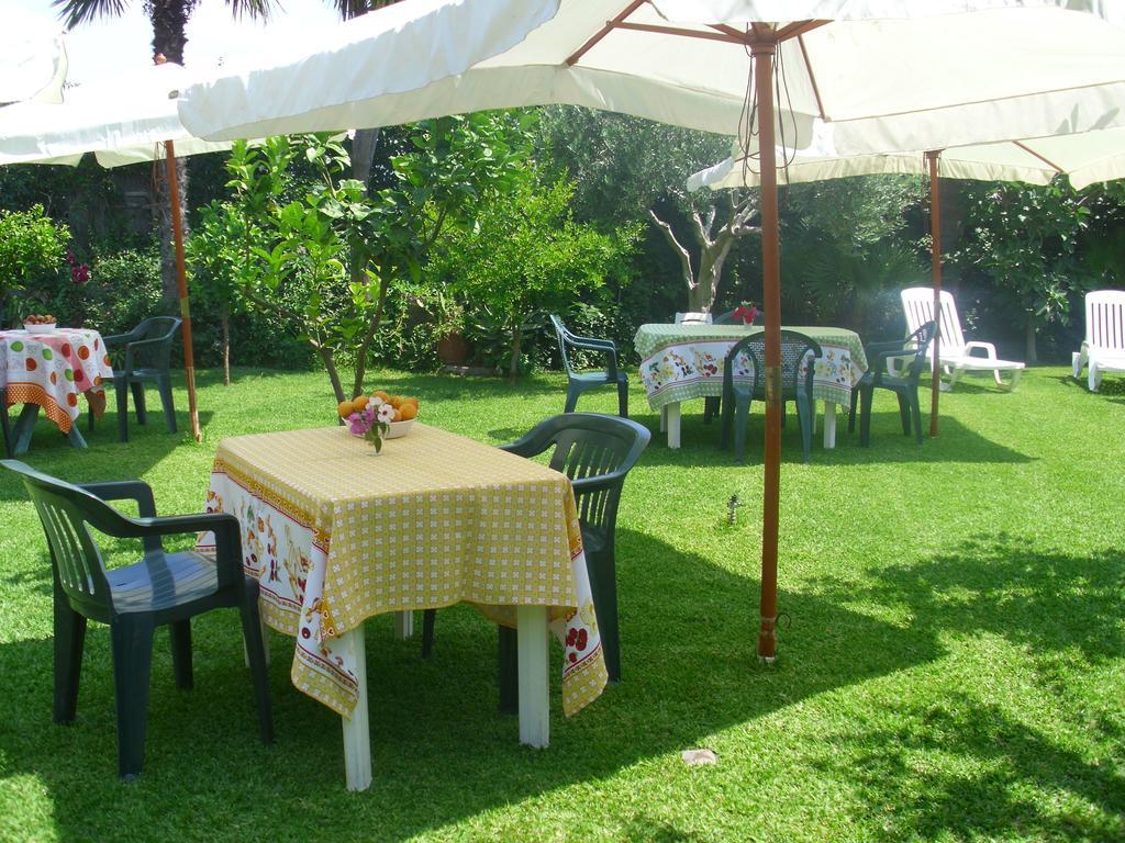 Villa Delle Vacanze Fiumefreddo di Sicilia Exterior foto