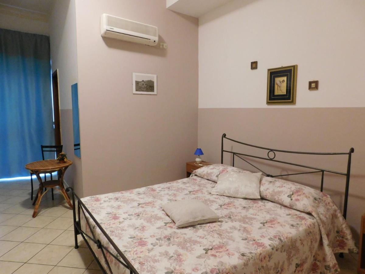 Villa Delle Vacanze Fiumefreddo di Sicilia Exterior foto